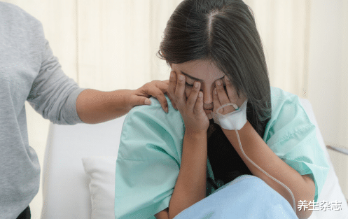 胃癌|90后夫妻频繁腹泻，双双查出胃癌，医生：炒菜爱放1物，或是在自毁肠胃