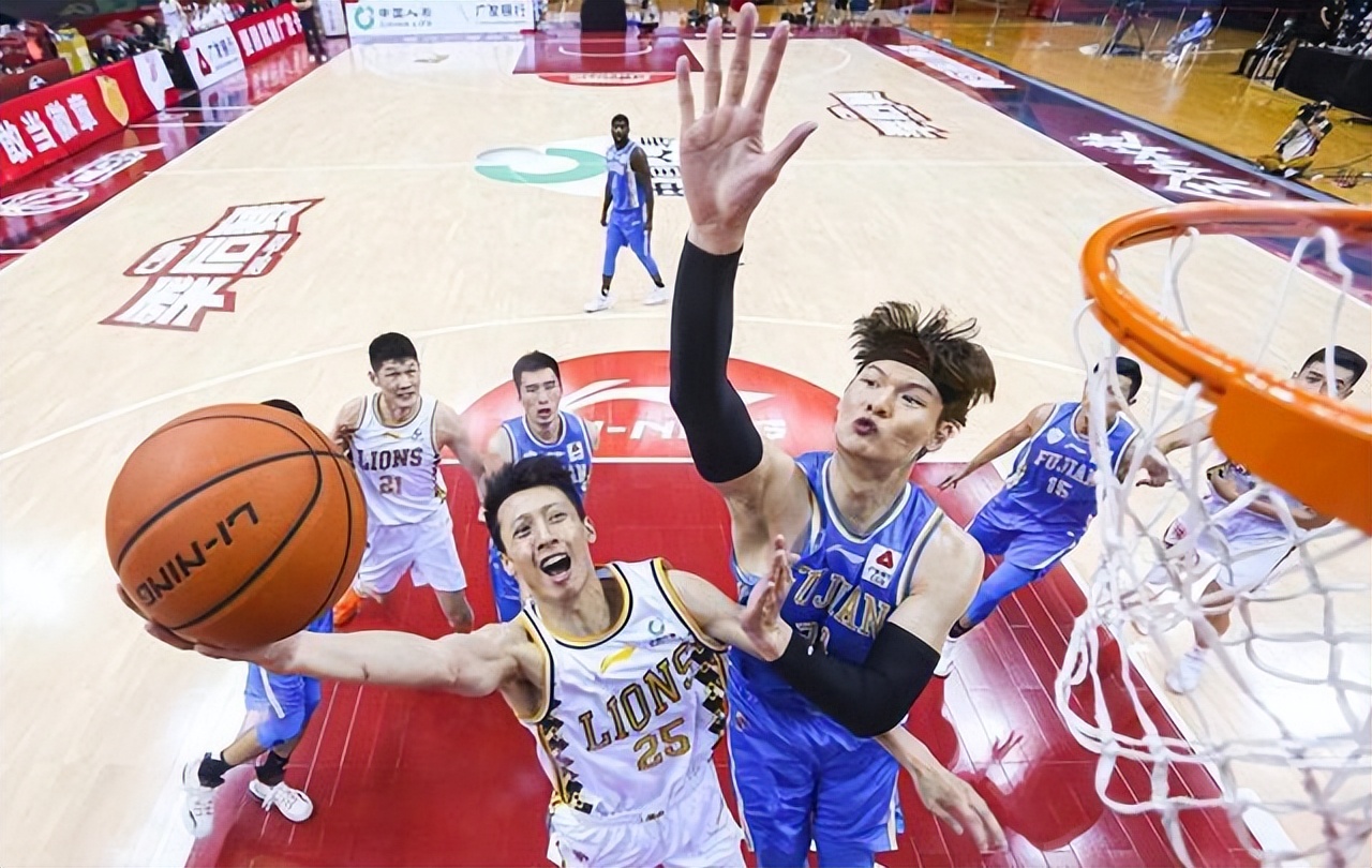 季后赛|明天开打，CCTV5一天播2场！CBA季后赛改规则，黑12奇迹难度增大