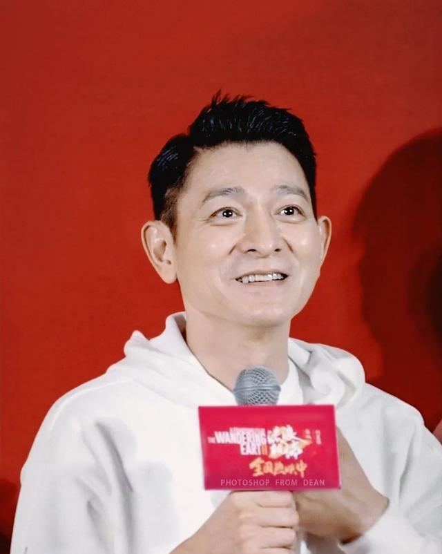 苗侨伟|7位港圈男神的妻子,苗侨伟妻子素颜自然,吕良伟夫妻像同龄人