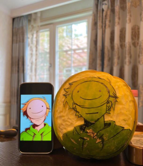 陈楚生|陈楚生给儿子雕南瓜灯，意外曝光别墅豪宅，曾经购入当婚房