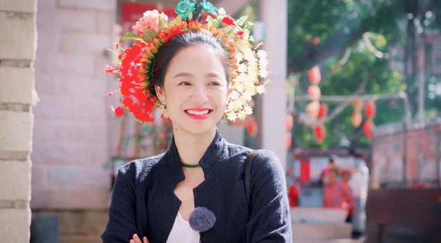 猪八戒|42岁周韵首次参加综艺,头顶簪花状态绝佳,怪不得会迷倒姜文20年