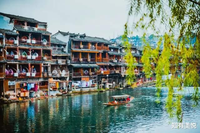 腾冲|盘点中国14个小县城，美得让人惊艳，看一眼就心动！你想去哪个？