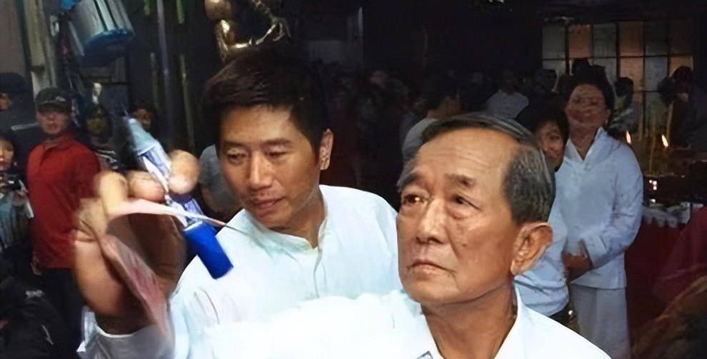 梁朝伟|从“修理工”到“白龙王”,扒扒周钦南的一生