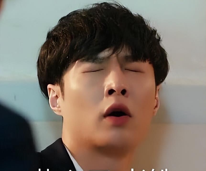 张艺兴|“活成人脉”张艺兴:在各大综艺担任制作人,带彭昱畅结交王思聪