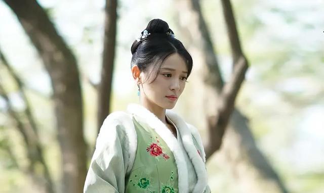 施诗|还记得施诗吗？《星汉灿烂》中出演反派大boss，眼神中都是戏