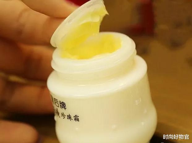 徐璐 徐璐素颜泳装曝光，闪光少女肌太吸睛，分享护肤爱用物