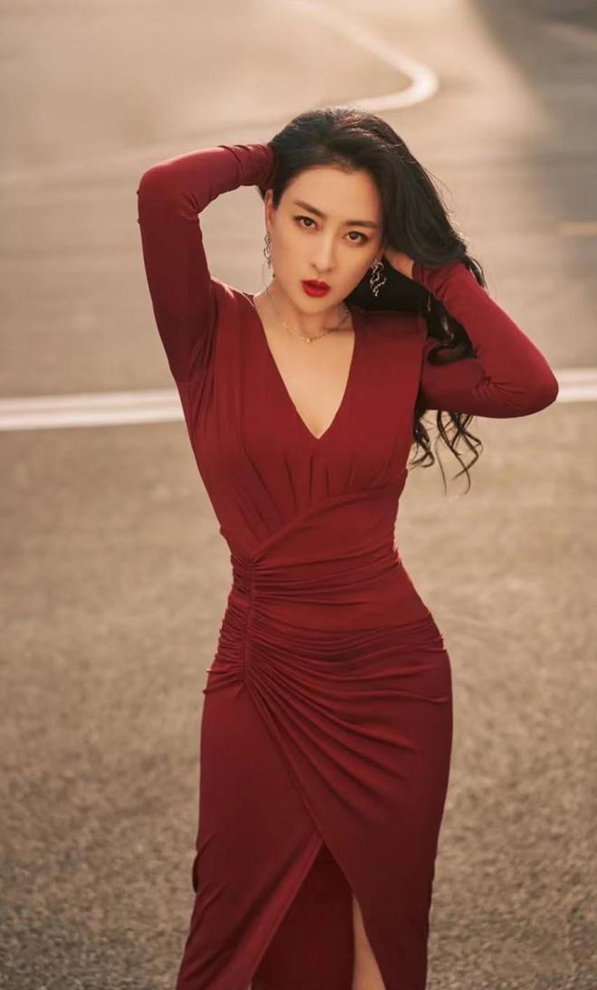 马苏|41岁马苏事业回到正轨！分享新剧花絮引热议，和文艺男友感情稳定