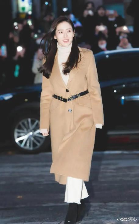 孙艺珍|孙艺珍喝玄彬婚后首次亮相面容憔悴,看来是忙于婚礼前的筹备