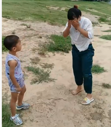 “两条人命啊!”漯河一男孩落水,不会游泳的妈妈去救!危急时刻…