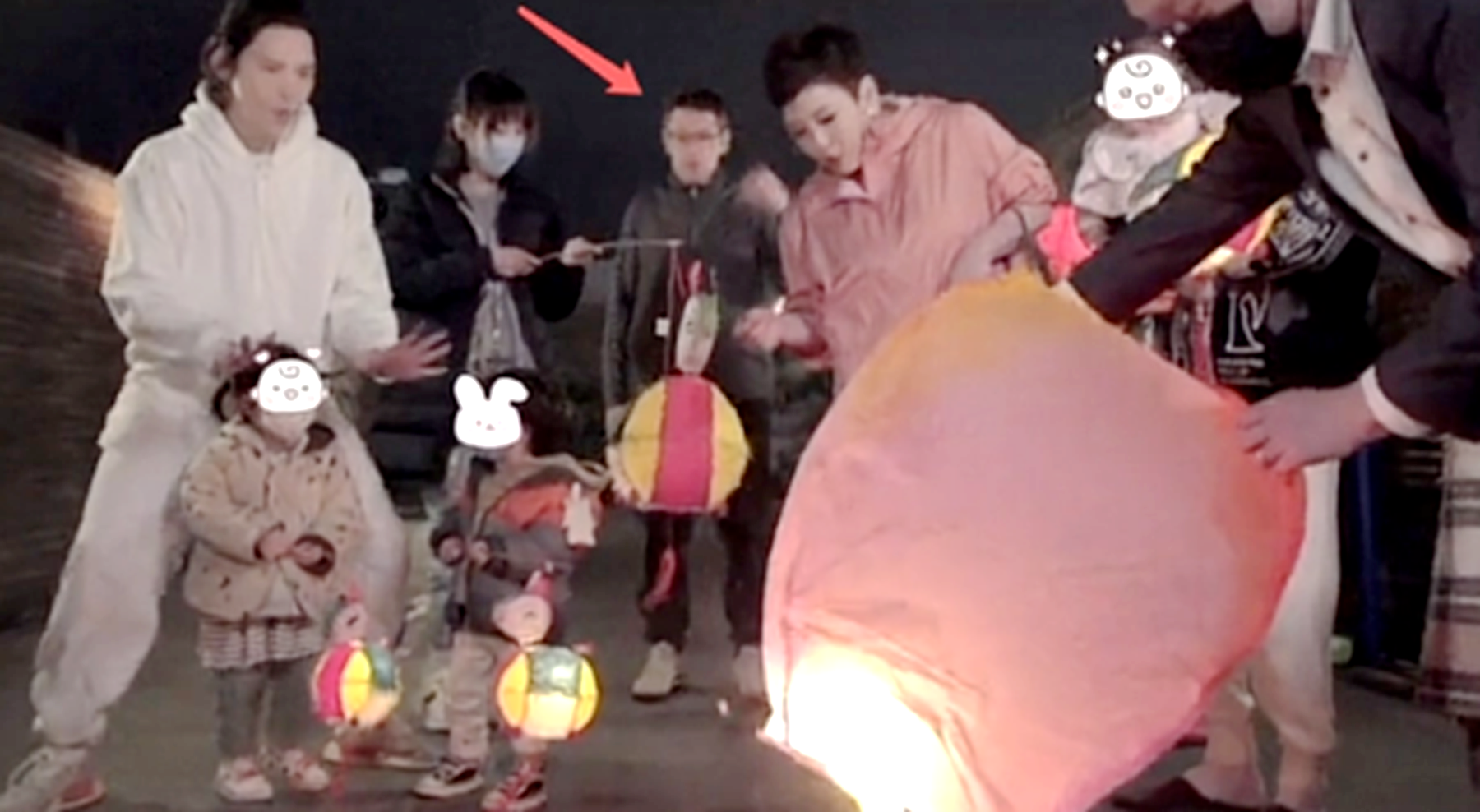 郭晶晶|元宵节,郭晶晶创意被大赞,向太祖孙三代同框,陈雪铃家中看舞狮