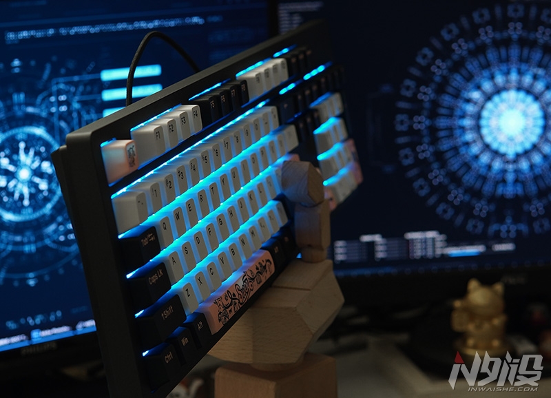 创维集团|搭载新批次天空轴V2 达尔优A104机械键盘简评