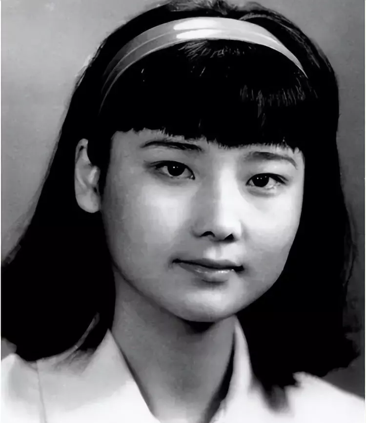 何赛飞|59岁的何赛飞，在公婆的催生下改写了她的结局，人生圆满终无遗憾