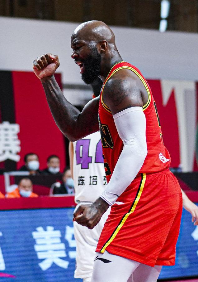 吉林男篮|50-40！超级外援19+6+4大发神威首钢双塔11+6变废塔王晗碾压老雅