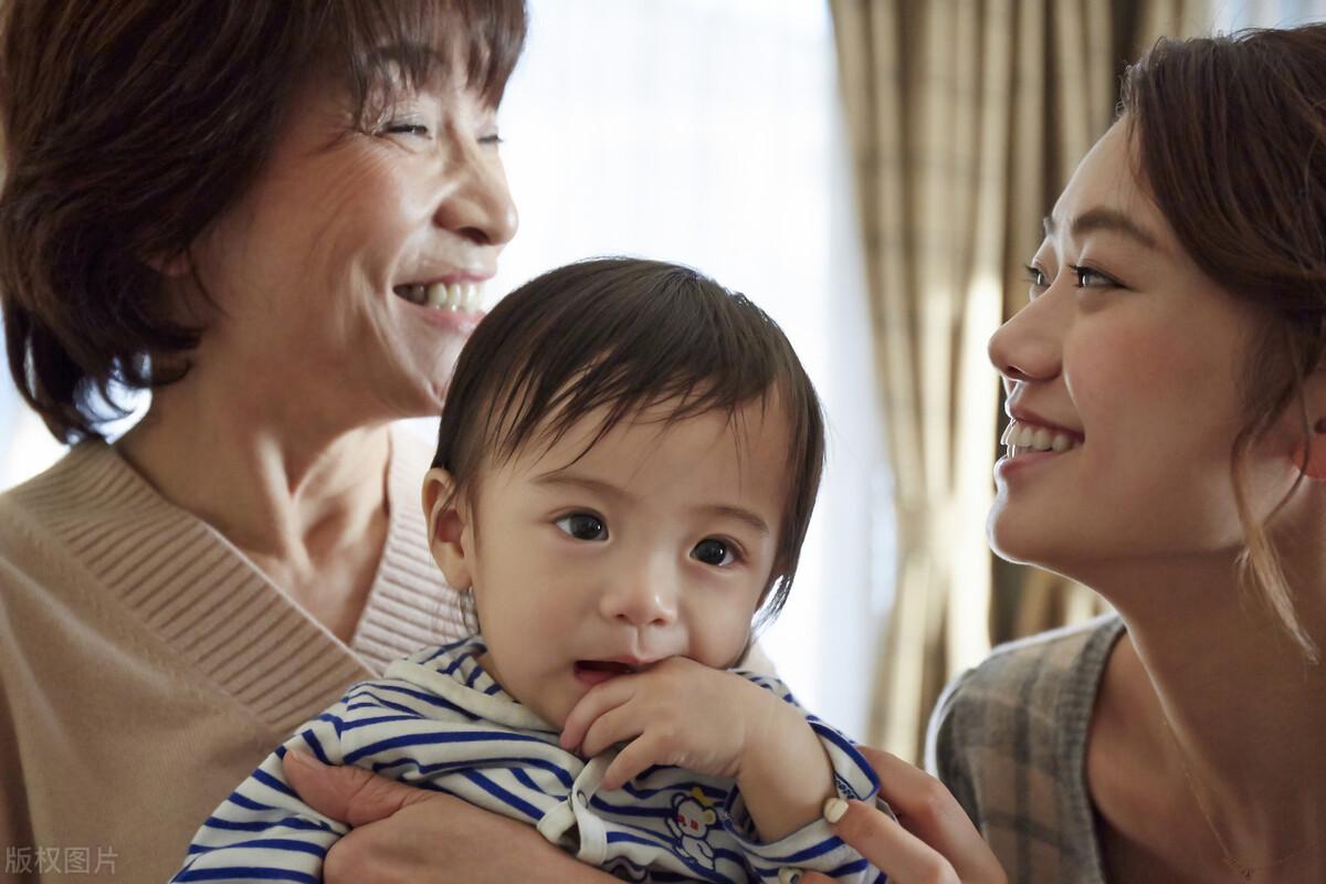 裁员|53岁阿姨分享:退休才是实现自我的开始,动动脑筋带孙赚钱两不误