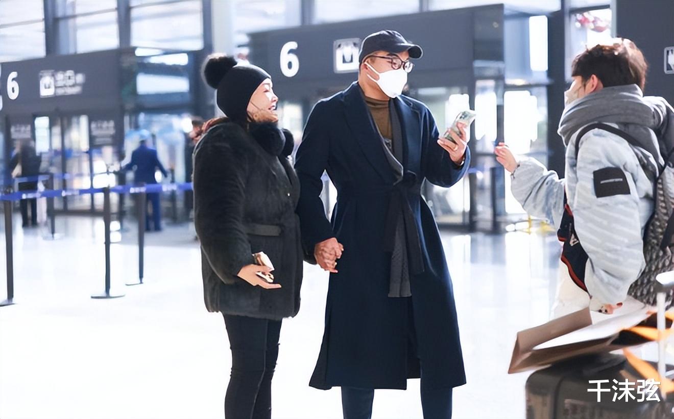 陈岚|新恋情?张兰牵手男子笑容灿烂!愿接受“姐弟恋”,男方是00后