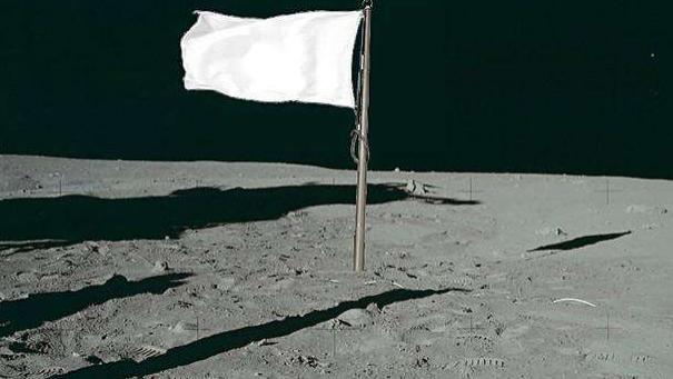 玉兔拍到了美国国旗变白了 美国登月可能是造假？