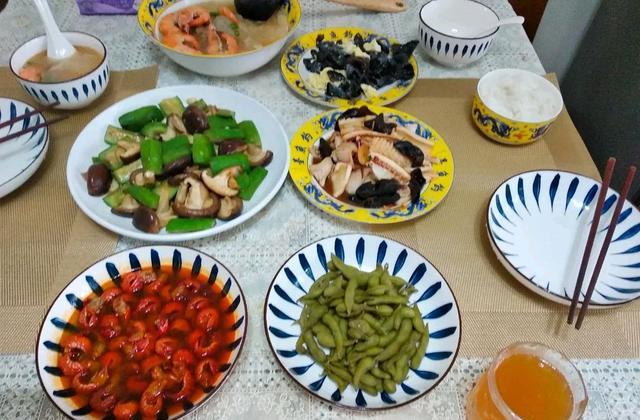 “夏天喝汤病不沾”，伏天喝什么汤好？4款汤清凉解暑汤，可多喝