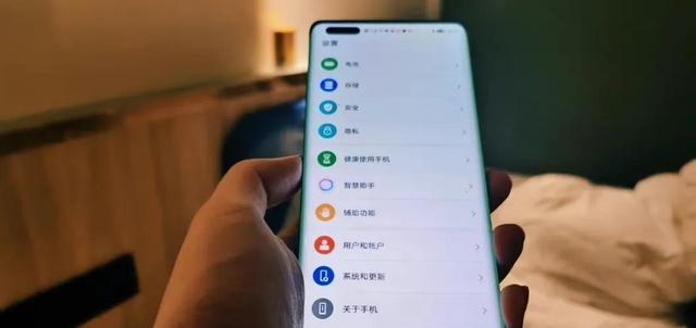 旗舰机|买华为Mate40Pro还是等Mate50Pro？线下店店长的建议说到心坎了！