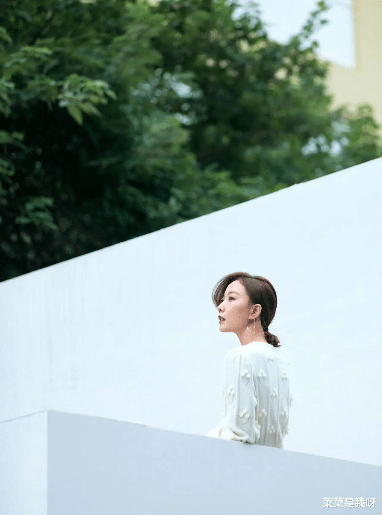 王珞丹|王珞丹在个人社交平台上晒出了一组照片，变化有点大