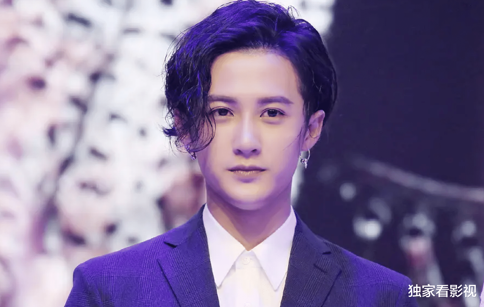 檀健次|檀健次家世强大？名字来自二次元，对女明星不动心却在试镜时脸红