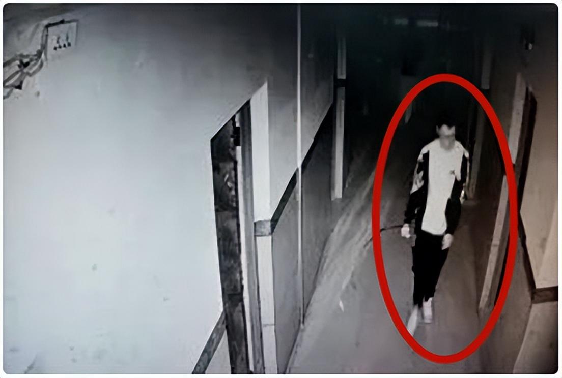 胡鑫宇离奇失踪1个月后:搜救犬发现新的线索,被动失踪可能性比较大