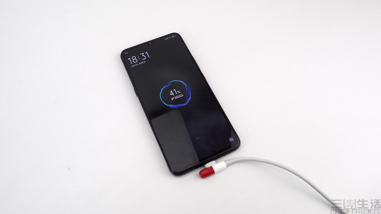 小米科技|iQOO 10 Pro评测：200W闪充旗舰，自研技术成亮点