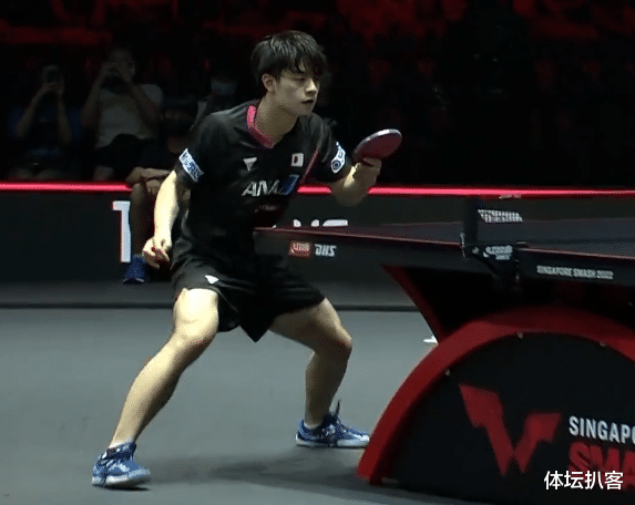 樊振东|4-2！国乒锁定冠军：樊振东救4个局点大逆转，16-14，擦网球制胜