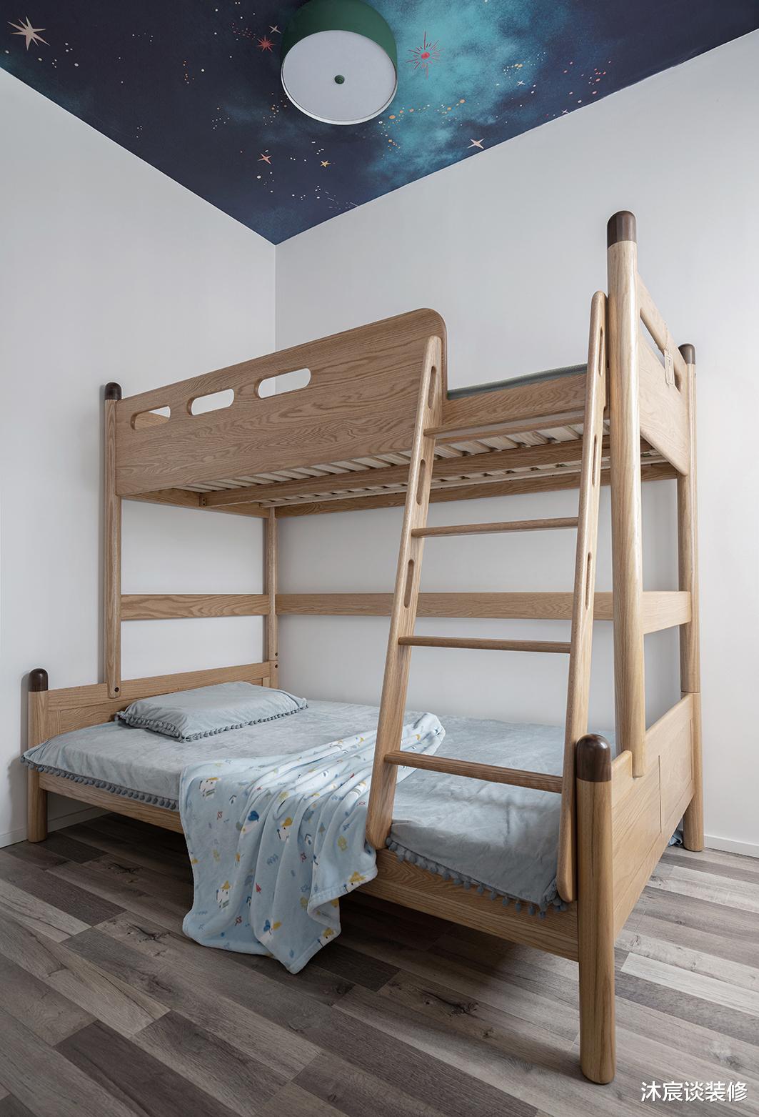 她家80平,阳台不封窗,夜晚氛围超治愈,室内实用舒适,太好看了