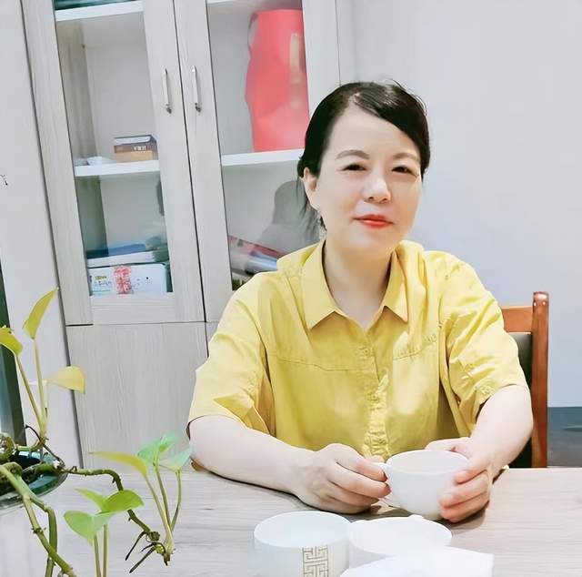 律师|戏台已搭好！潘克律师妻子连发动态怒怼造谣者，不卑不亢获认可