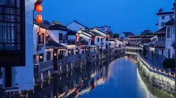 旅游业|在上海有哪些值得去的地方？值得逛多长时间？在上海要看豫园？