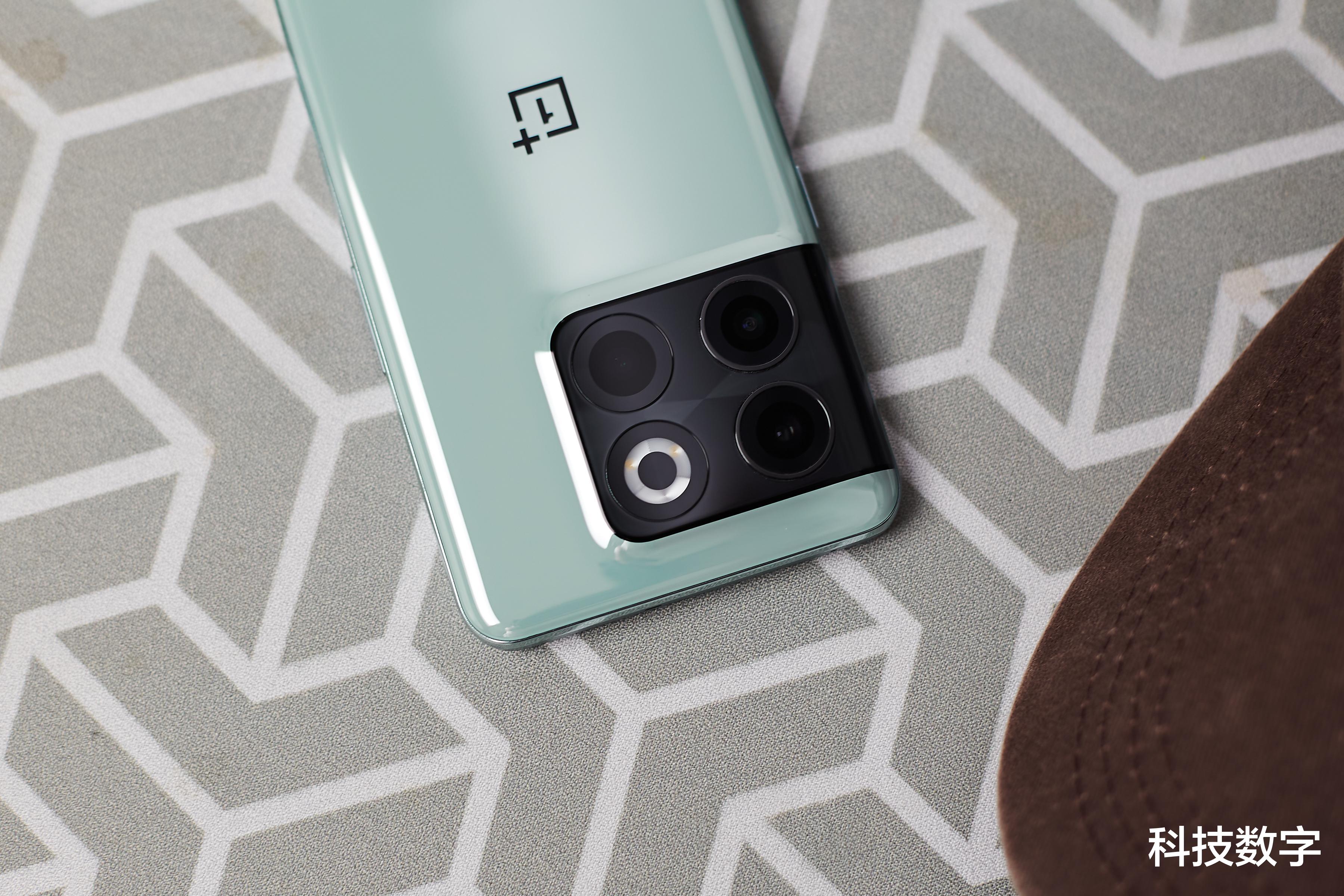 小米科技|提前上手一加Ace Pro:质感在线,16GB尤为安心,3799元值在哪?