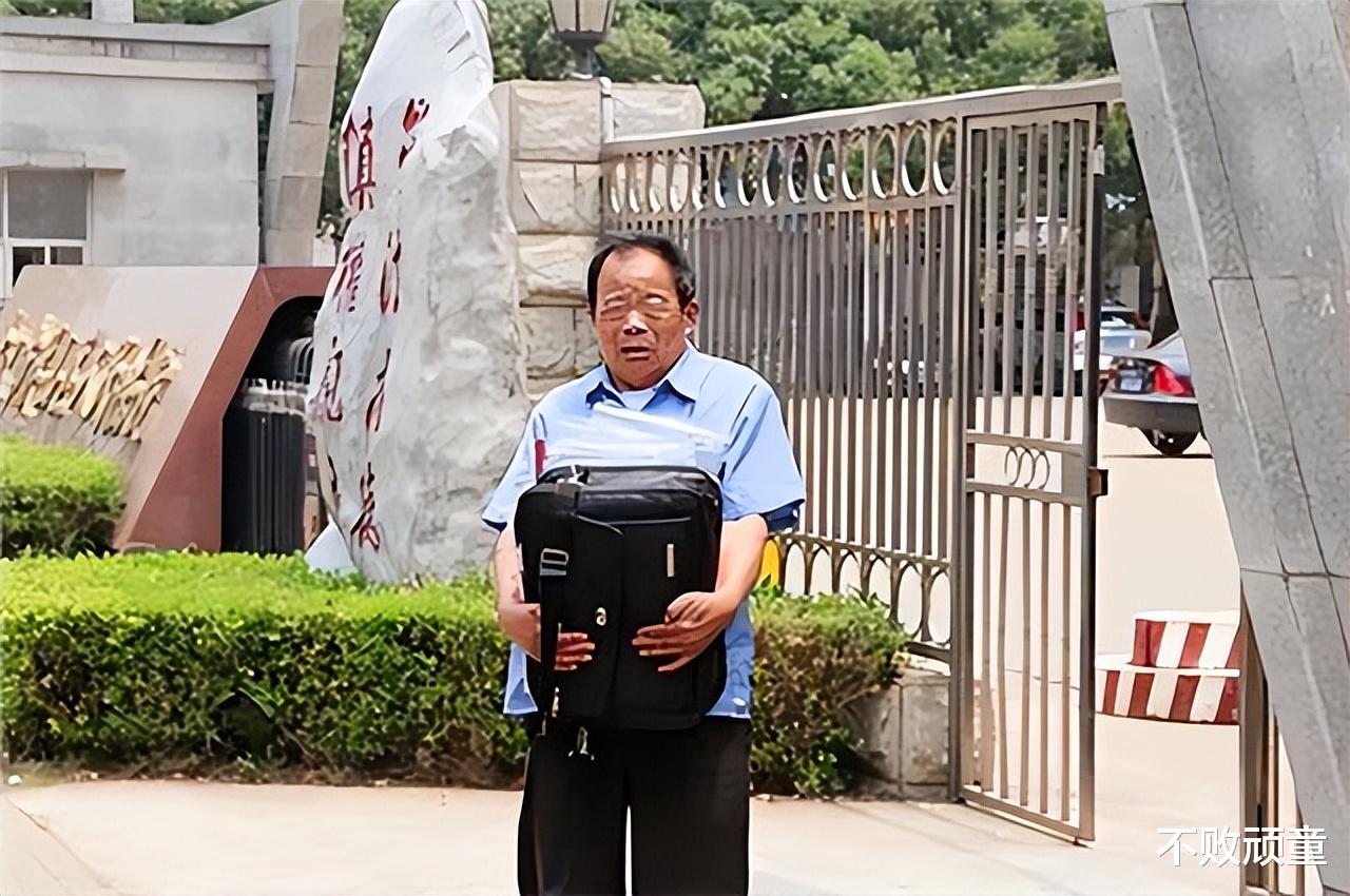 回顾：武汉博士捐精5次猝死，家属向生殖中心索赔400万，法院判了
