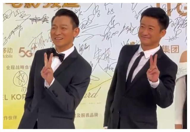 吴京|金鸡奖红毯看点:张小斐绝美,柳岩奇特,关晓彤显老,吴京最活跃