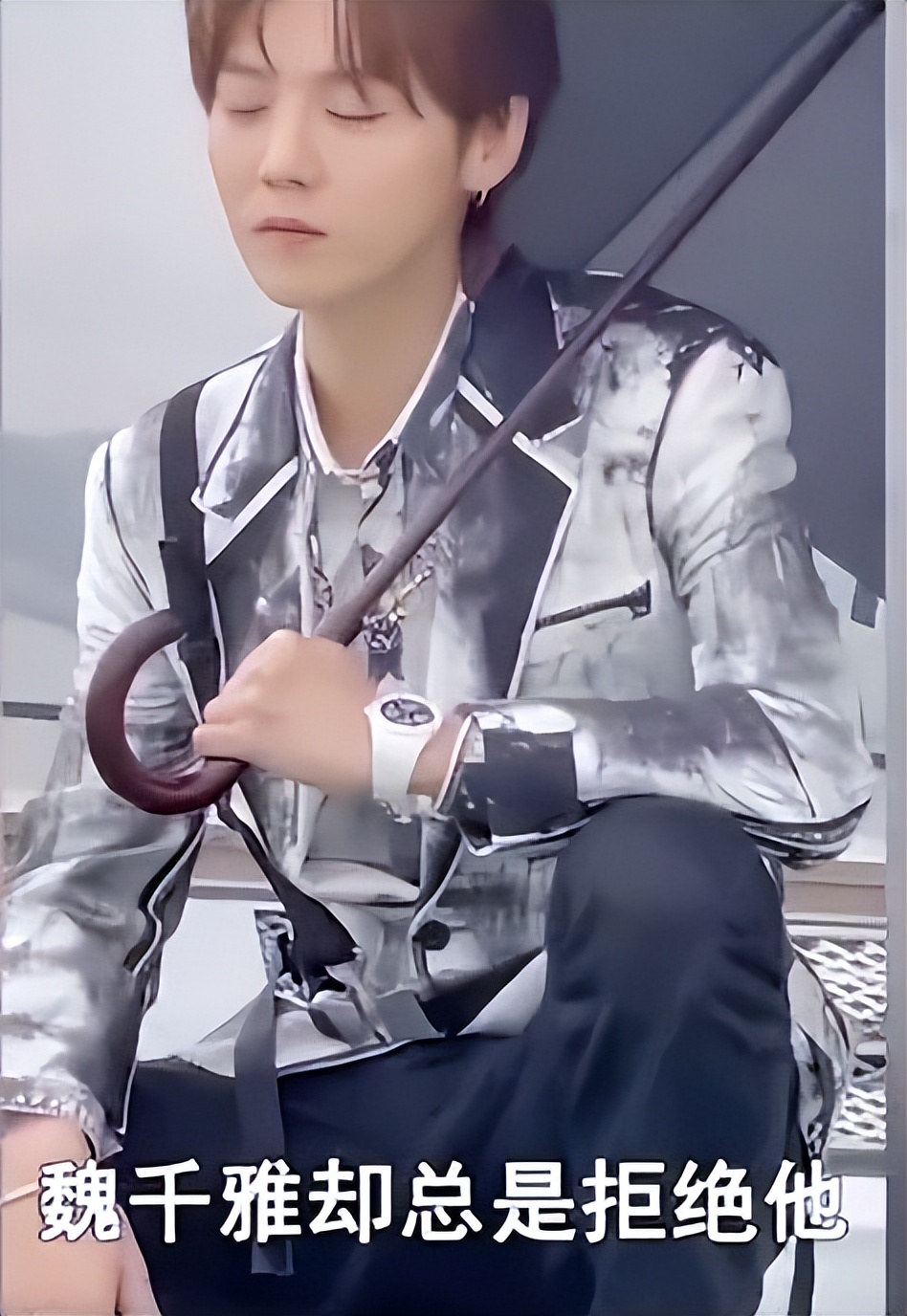 鹿晗|鹿晗的高中初吻给了她，追了3年才追上，去当练习生后女生提分手