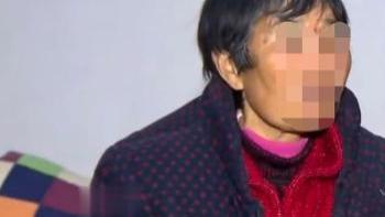 64岁老人拿着扫把打女儿，一个月住院六次，三个女儿不管不顾：无力养老