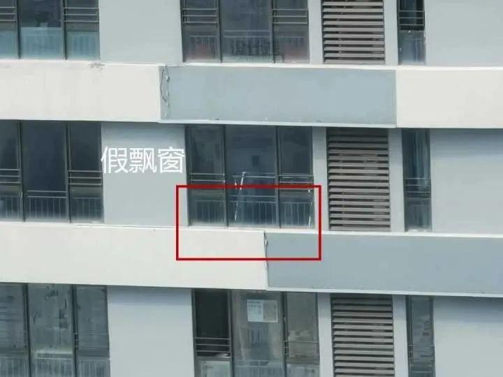 飘窗好好用,不得不说很划算,打排格子柜代替沙发,可休闲可收纳