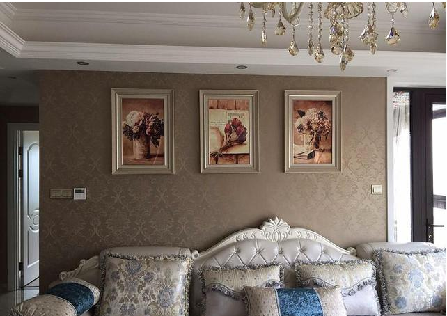 老婆坚持把主卧浴室墙砸了,装修完来朋友感觉尴尬死了!