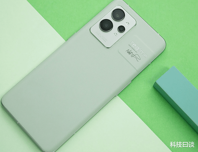 iqoo|3000元价位手机推荐，男生女生的都有，你用上了哪款