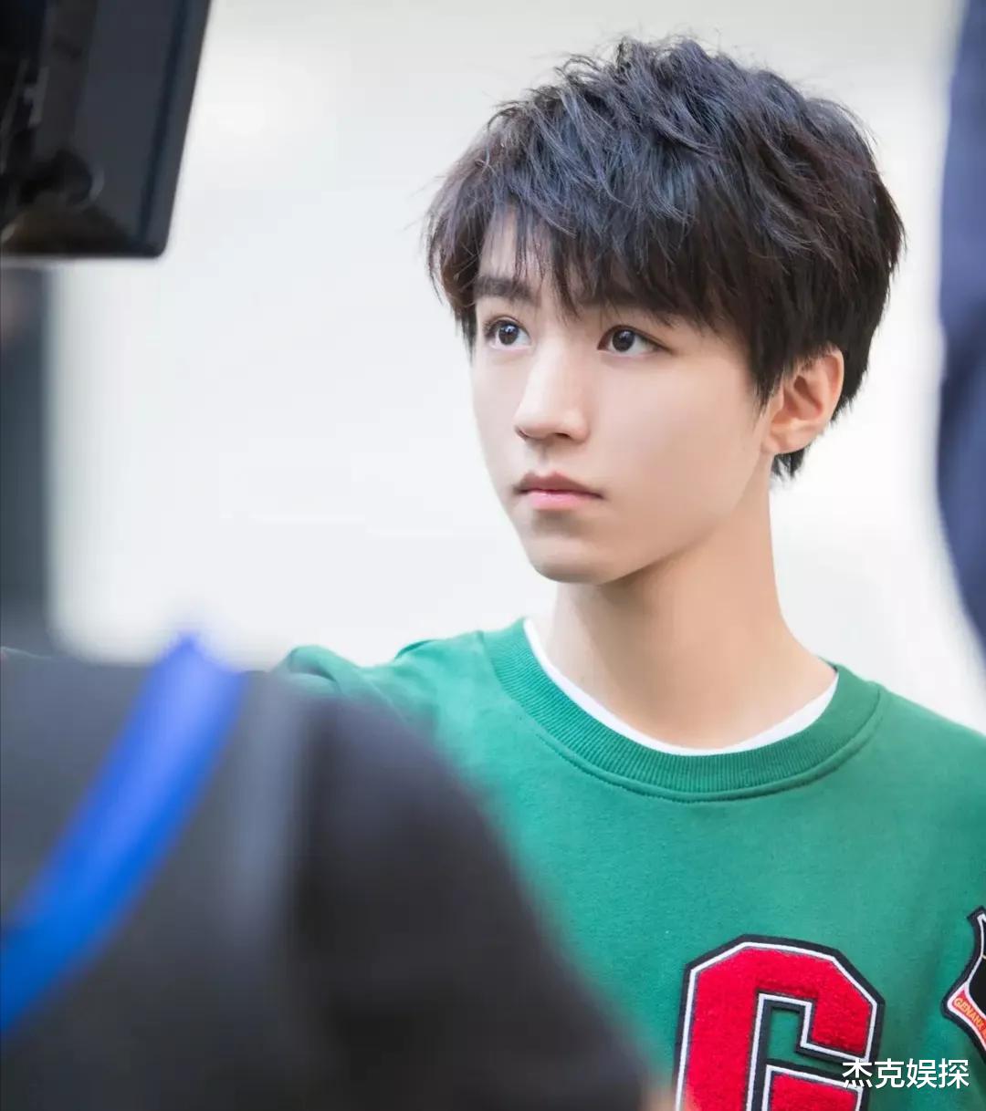 |王俊凯一年贡献3部爆款作，待映电影合作葛优，有望赶超队友登顶