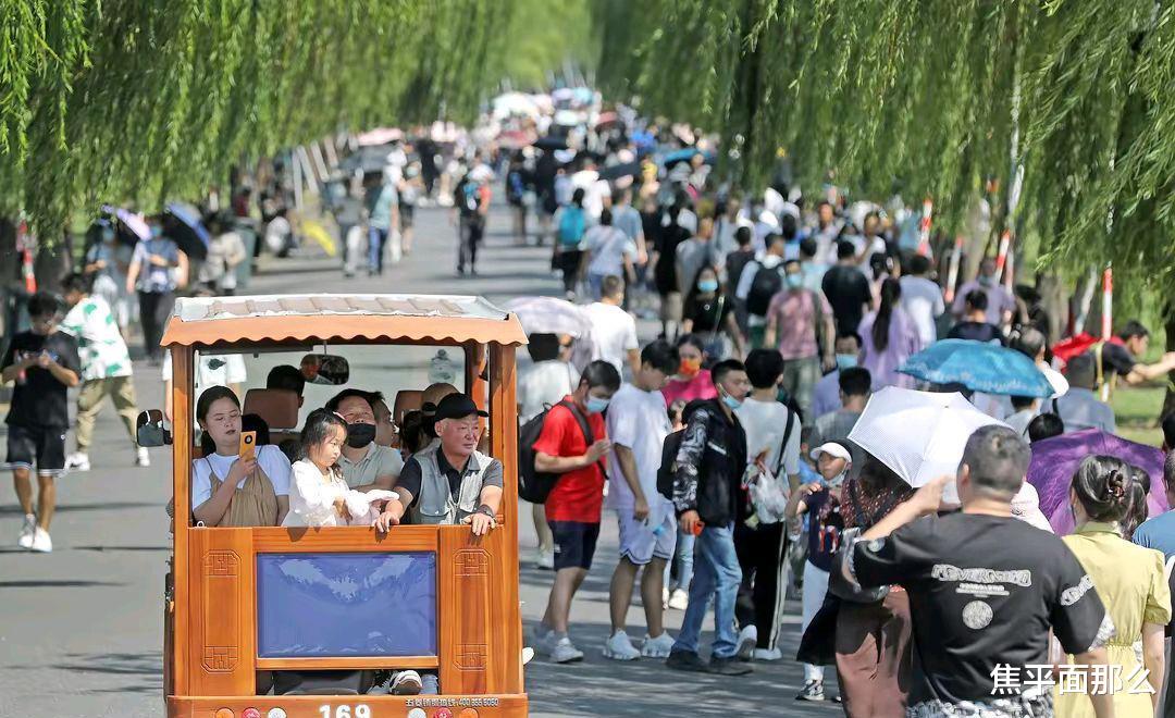 |年轻人去冷门县城五星级酒店微度假，节省1万元，少受罪