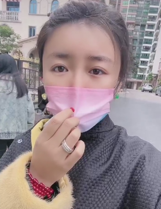 泰迪|娇娇控诉赵本山的目的曝光?一屋子的茅台酒,保守算要好几百万