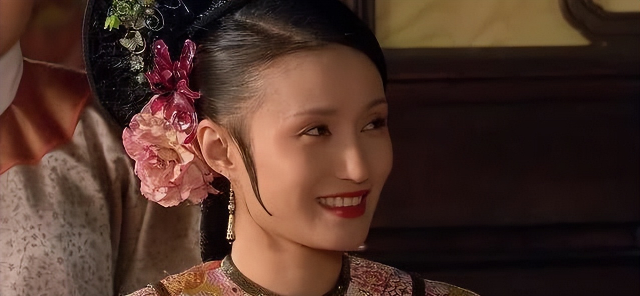 甄嬛传|《甄嬛传》：没有光环的欣常在，晋升全靠“工龄”和站对了队