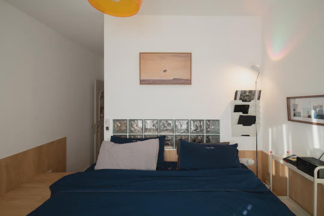 新婚夫妻89㎡混搭婚房,火烈鸟粉搭配大胆的橘黄,个性又充满活力