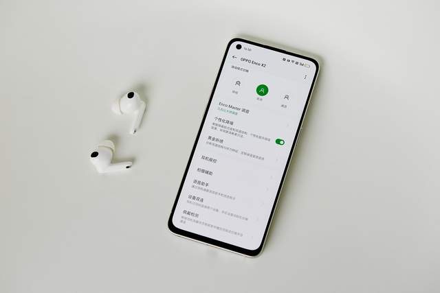 显卡|2022最火TWS旗舰耳机出炉？登顶酷安热度榜，口碑销量双丰收