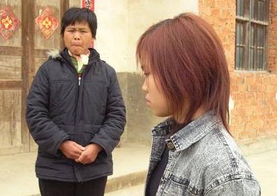 男子因杀妻被判15年,11年后“亡妻”突然回家,并和他人结婚生子