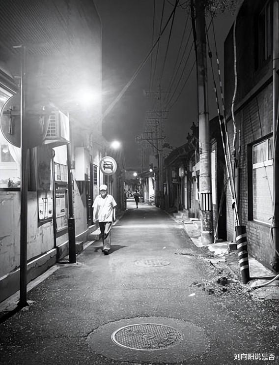 李亚鹏|李亚鹏大女儿有多优秀?拍超酷街景堪比艺术家,多才多艺让人羡慕