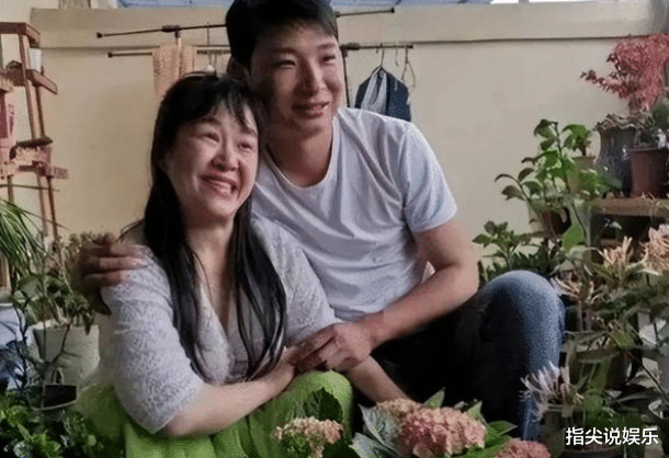 余秀华|杨槠策被曝抛妻弃母，与抛夫弃子的余秀华再婚，网友喊话太般配