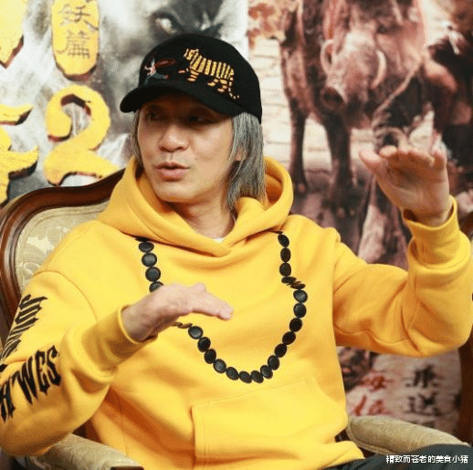 周星驰|60 岁周星驰没招了？ 晒「冲浪画面」急求救