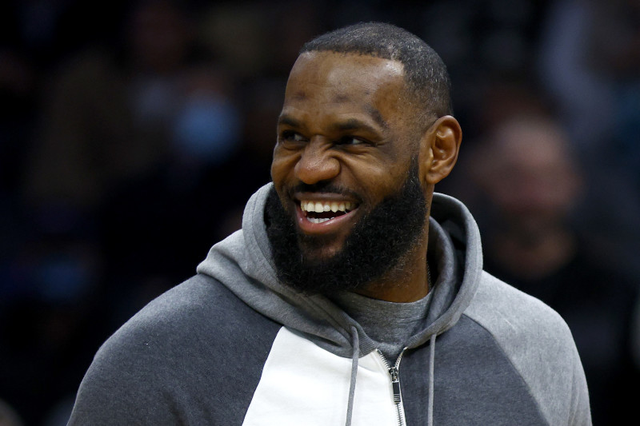 詹姆斯·哈登|NBA全明星阵容公布：哈登名不副实，杜兰特不打谁有机会