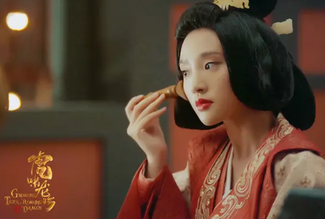 车晓|强行扮嫩后又现“强行扮老”？不舍得在妆上下狠手，只会满屏尴尬